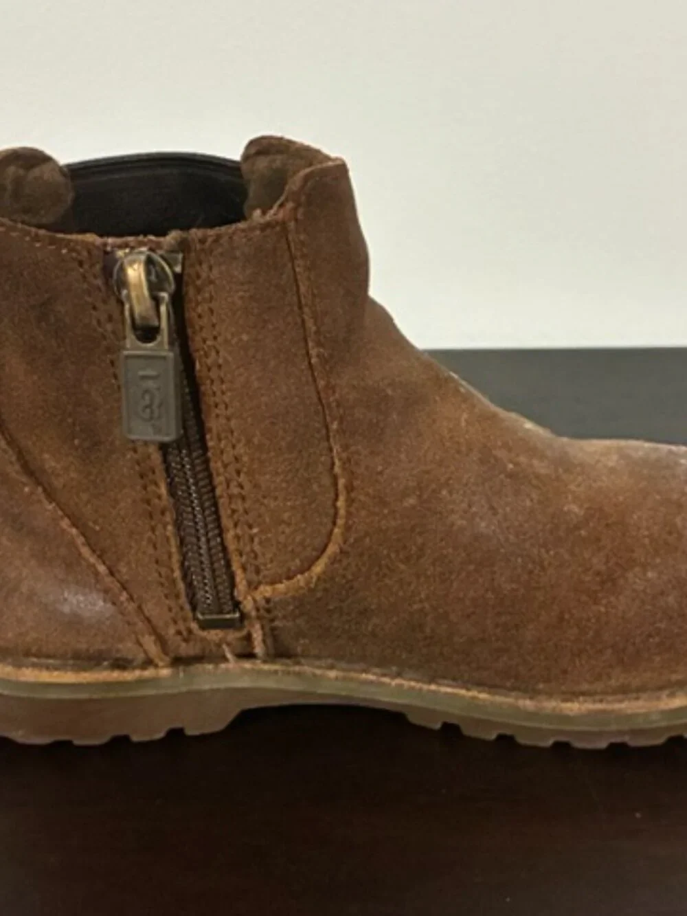 Boys size 9 brown leather UGG ankle boots